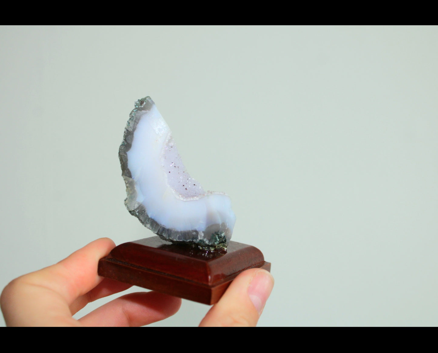 Geode on platform