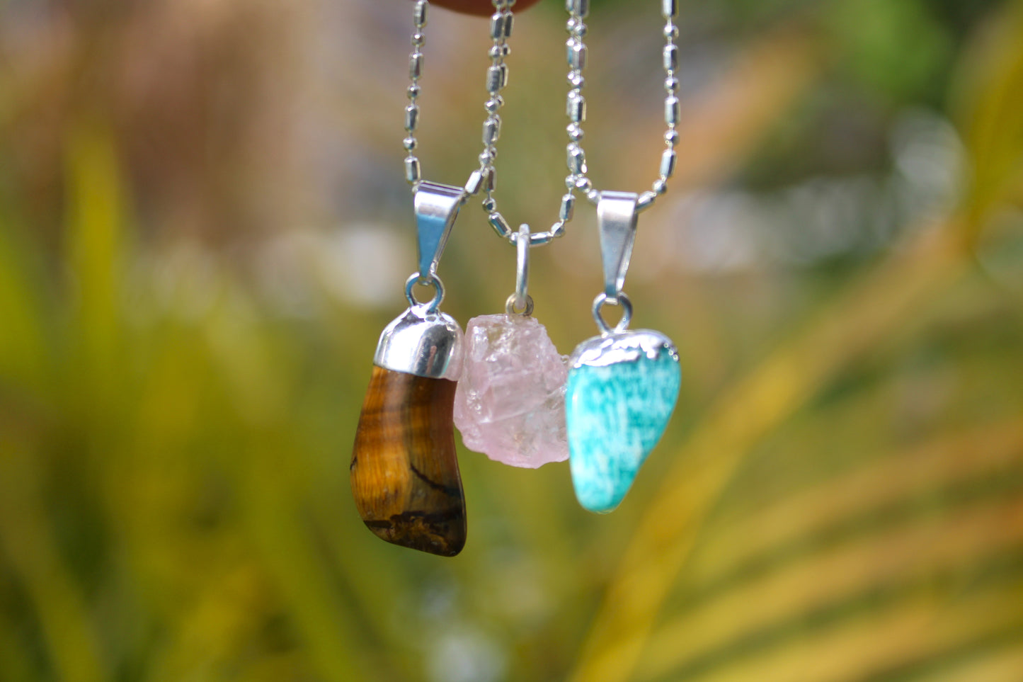 Rough simple pendant multiple stones