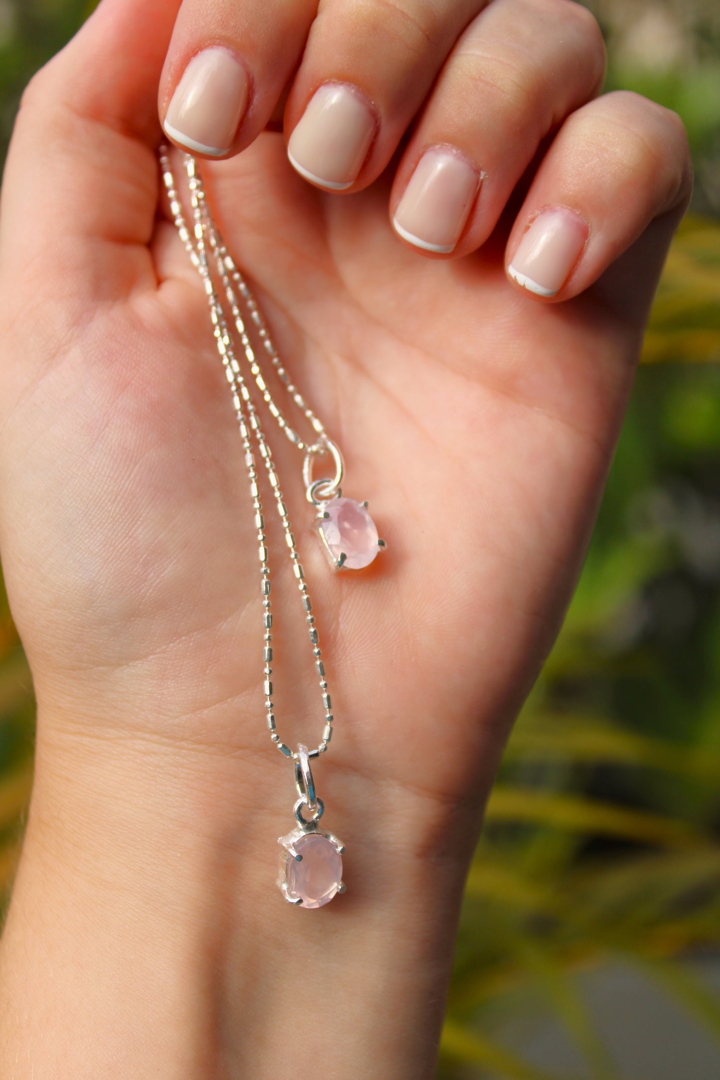 Rose quartz oval pendant
