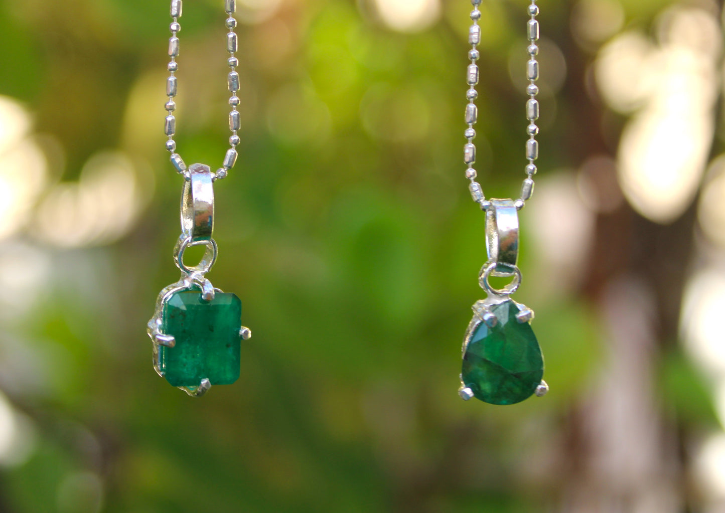 Emerald 3-carat pendant in sterling silver